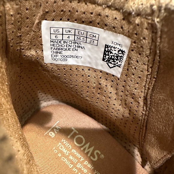 Tom’s Wedge Avery Bootie size 6